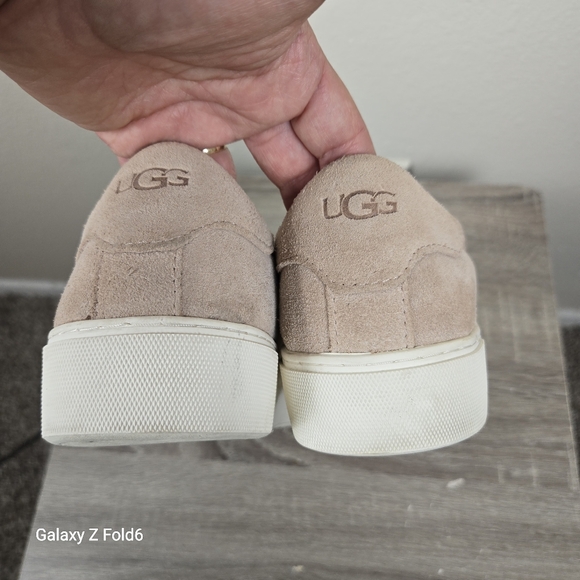 UGG Women’s Slip-On Sneakers Size 11 Pink Suede Casual Comfort Loafers Flats - Picture 6 of 9